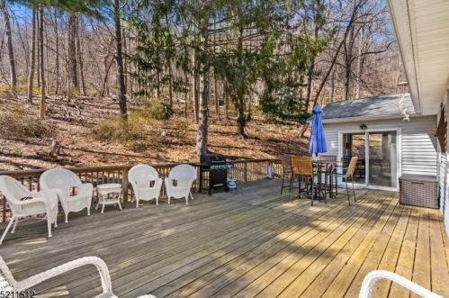 641 Shore Trl, Sparta NJ  07871-1317 exterior