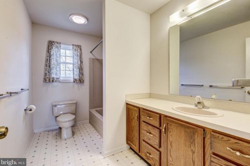 550 Herrs Rdg Rd, Gettysburg PA  17325-8556 exterior