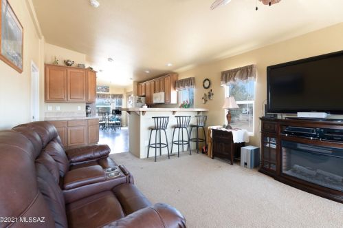 6151 Sanders Rd, Tucson, AZ 85743-8425