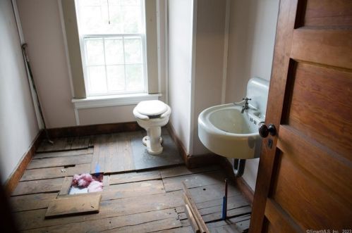 819 Cleveland Ave, Bridgeport CT 06606-5289 exterior