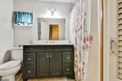 14 Stockton Pl, East Orange NJ  07017-5209 exterior