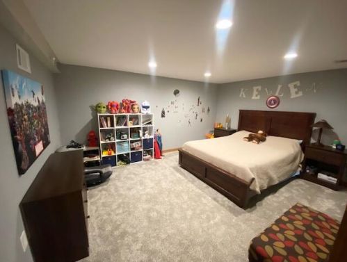 4042 93, Milwaukee WI 53222-1505 exterior