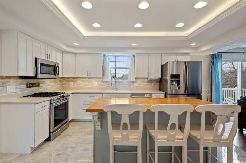 8420 Grambling Way, Sandy, UT 84094-1210