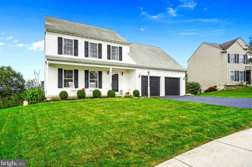 60 Bryn Way, Mount Wolf, PA 17347-9208