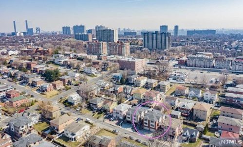 316 9th St, Palisades Park NJ  07650-2204 exterior