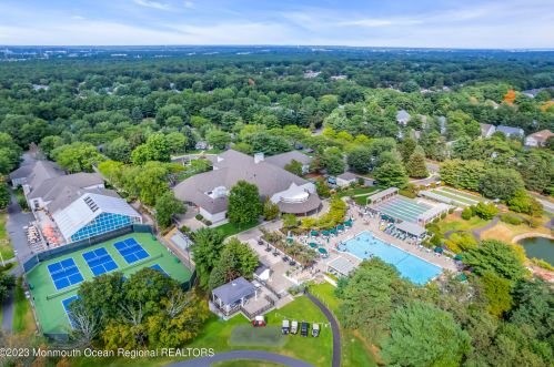 11 Dawnwinds Ct, Lakewood NJ  08701-7517 exterior