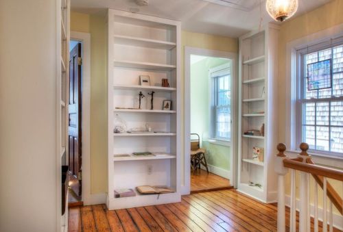 36 Poplar St, Middletown RI  02840-2436 exterior