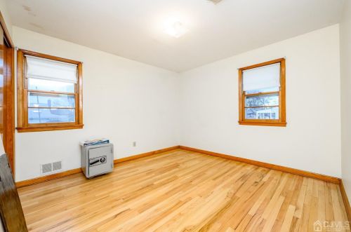 2320 Oxford Ave, South Plainfield NJ  07080-5431 exterior