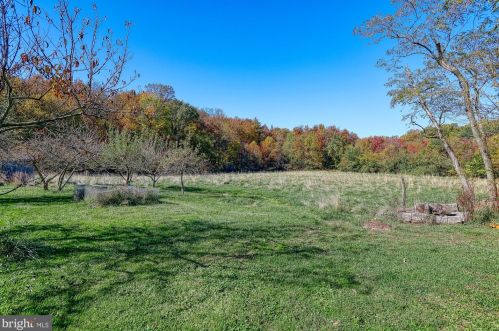 7455 Hillside Dr, Spring Grove PA  17362-8555 exterior