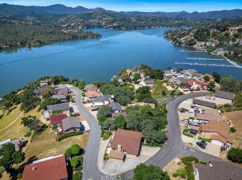 8121 Smith Point Rd, Lake Nacimiento CA  93426-9633 exterior
