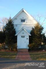 3718 Sound Ave, Northampton, NY 11901-1211