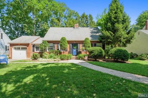 456 Demarest Ave, Oradell, NJ 07649-1703