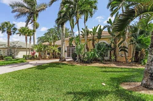 3632 Recreation Ln, Naples, FL 34116-7303