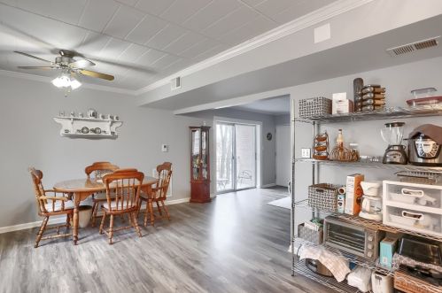 501 Camelot Dr, Pittsburgh PA  15237-4977 exterior