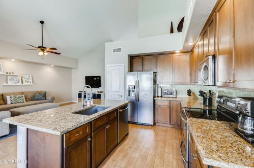 16234 1st Dr, Phoenix AZ 85021-5670 exterior