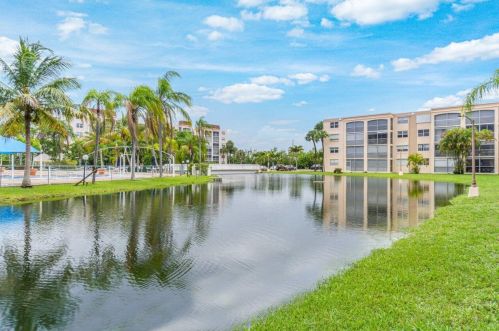 608 2nd St, Dania Beach FL  33004-3351 exterior