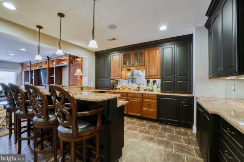 43527 Butler Pl, Leesburg VA 20176-7428 exterior