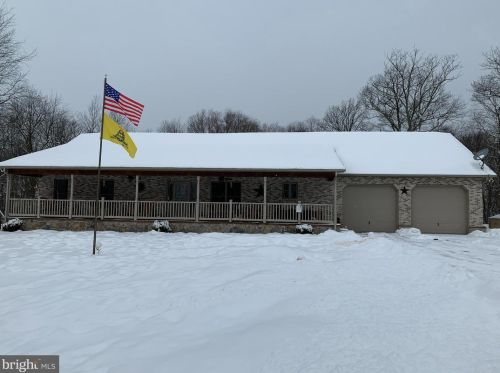 60 French Ln, Charnita, PA 17320-7815