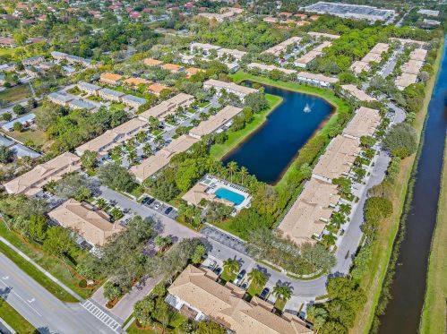 330 Timberwalk Trl, Jupiter FL  33458-5594 exterior