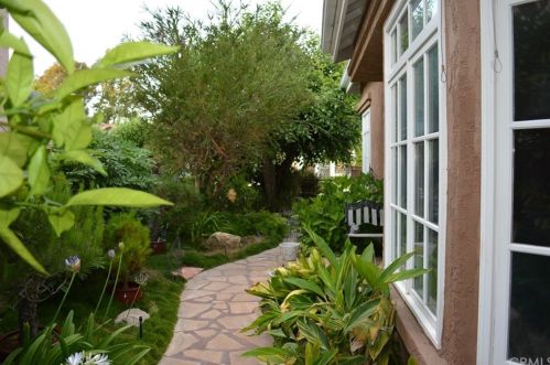 33 San Raphael, Dana Point CA  92629-4042 exterior