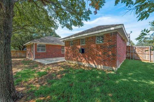 3712 Longhorn Dr, Denton TX  76210 exterior