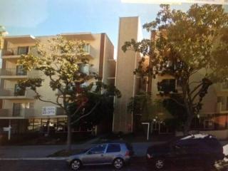 536 Linden Ave, Long Beach CA  90802-2420 exterior