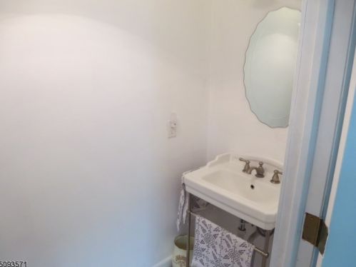 680 Avenue A, Bayonne NJ  07002-1808 exterior