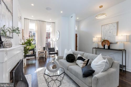405 4th St, Washington, DC 20003-2006