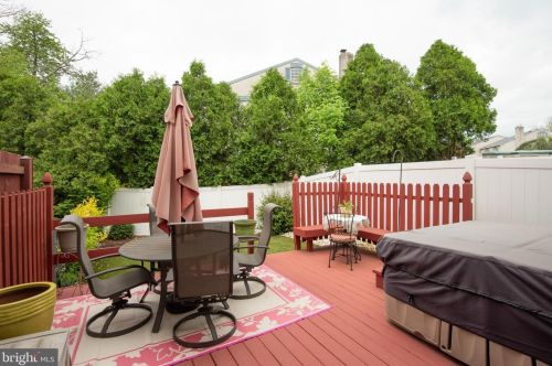 2492 Cobblestone Cir, Norristown, PA 19403-5101
