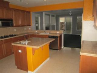 5213 Equine Ct, Riverbank, CA 95367-9552