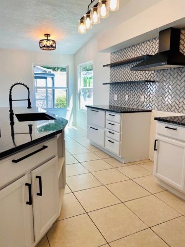 1966 Alameda Dr, Deltona FL  32738-4869 exterior