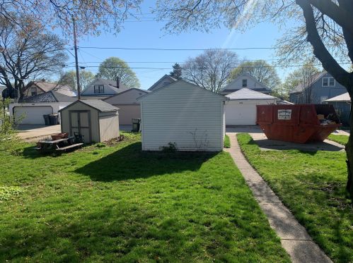 1126 86, Milwaukee WI 53226-1923 exterior