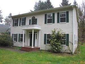 7536 Granite Ln, Olympia, WA 98516-9110