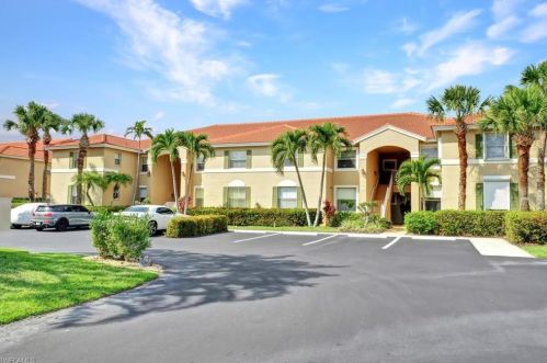 6432 Huntington Lakes Cir, Naples, FL 34119-7918