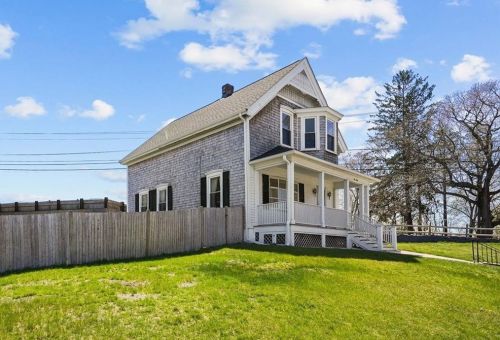 640 Main St, Woonsocket, RI 02895-1156