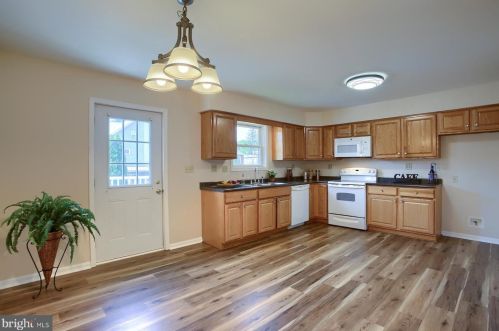 34 Wetzel St, Highspire, PA 17034-1015