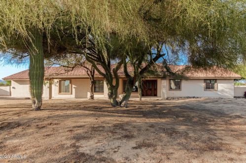 22012 Hilton Ave, Buckeye, AZ 85326-3981