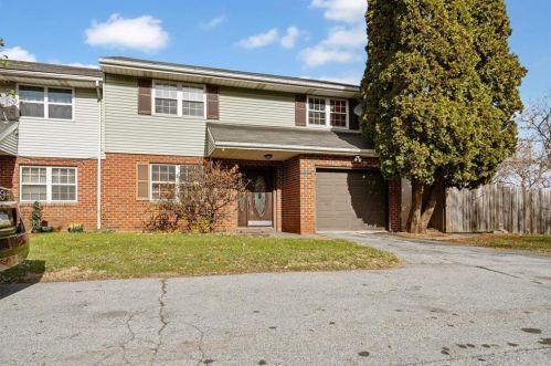 208 Vista Dr, Easton, PA 18042-7204