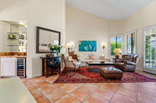 49205 Avenida Vista Bonita, La Quinta CA  92253-2534 exterior