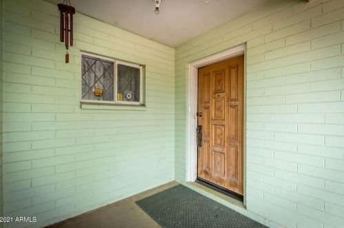 5925 Medlock Dr, Glendale, AZ 85301-7319