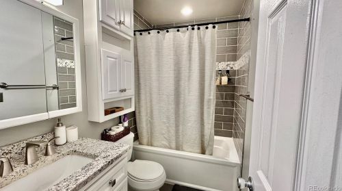 19817 Brunswick Dr, Denver CO  80013-4373 exterior