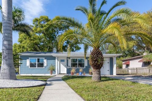 6651 4th Ave, Saint Petersburg, FL 33710-7627