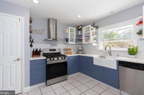 3436 Lacrosse Ct, Woodbridge VA  22193-1050 exterior