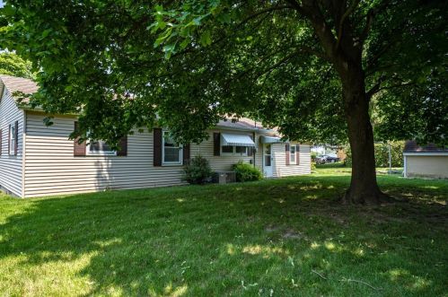 917 Jefferson St, West Bend WI  53090-1419 exterior