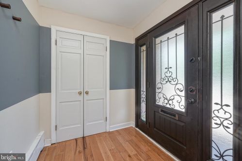 404 Maple Ave, Camden NJ  08109-2021 exterior