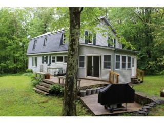 132 Sherman Hollow Rd, Mechanicsburg, VT 05461-3117