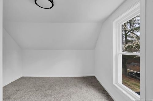 829 Bailey Hill Rd, Killingly CT  06241-1836 exterior