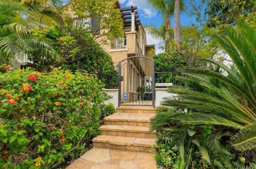 300 Ultimo Ave, Long Beach, CA 90814-3209