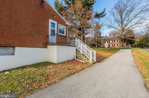 130 Delp Rd, Lancaster PA  17601-3906 exterior