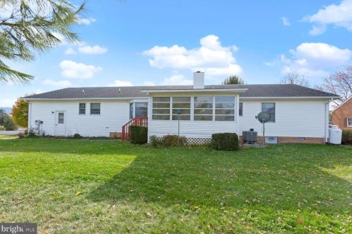 504 Jasper Ct, Woodstock VA  22664-1459 exterior
